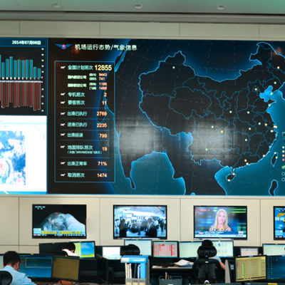 المحاذاة التلقائية LED Video Wall Cabinet P2 مع هيكل من الألومنيوم المصبوب