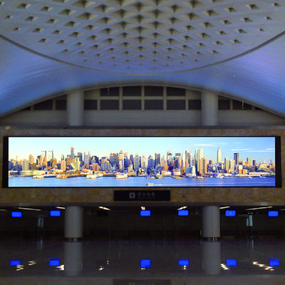 شاشة عرض LED داخلية P1.8 640 × 640 مم متعددة الاتجاهات